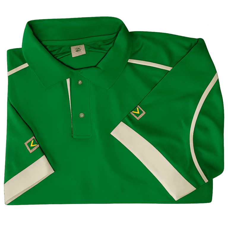 Camisa gola polo masculina nas cores verde com detalhes brancos bordada personalizada